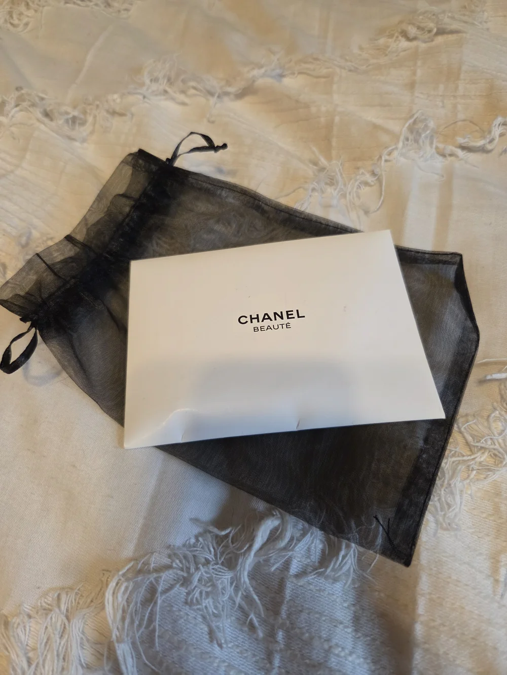 CHANEL Red Logo Hair Clips Set